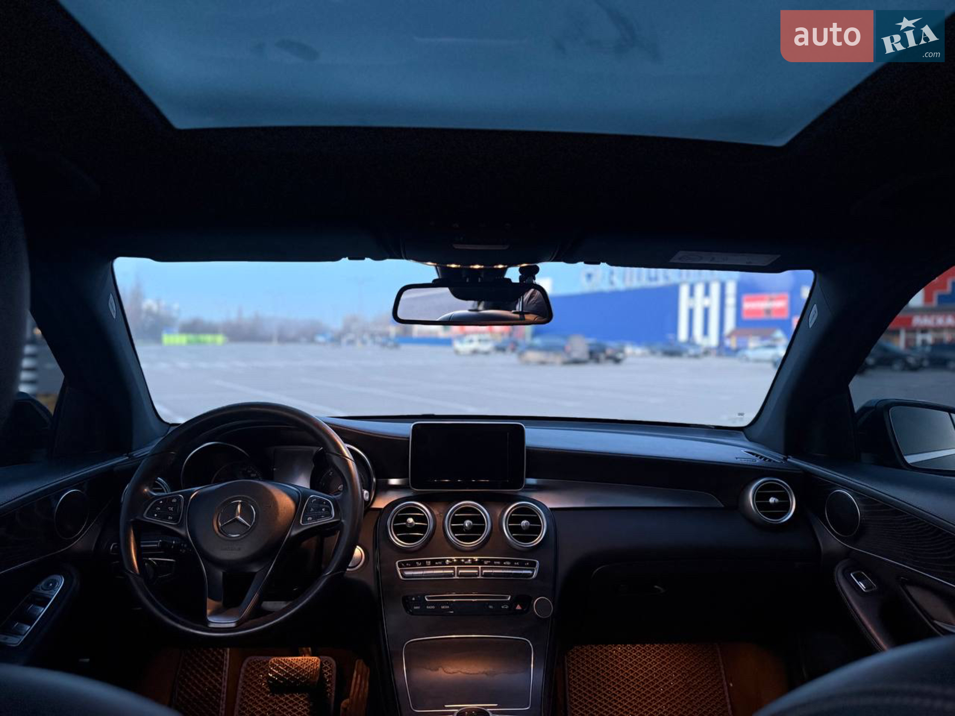 2018 Mercedes-Benz GLC - мініатюра 23