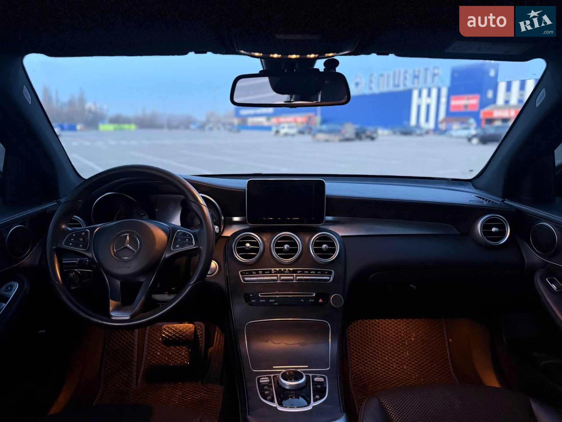 2018 Mercedes-Benz GLC - мініатюра 22