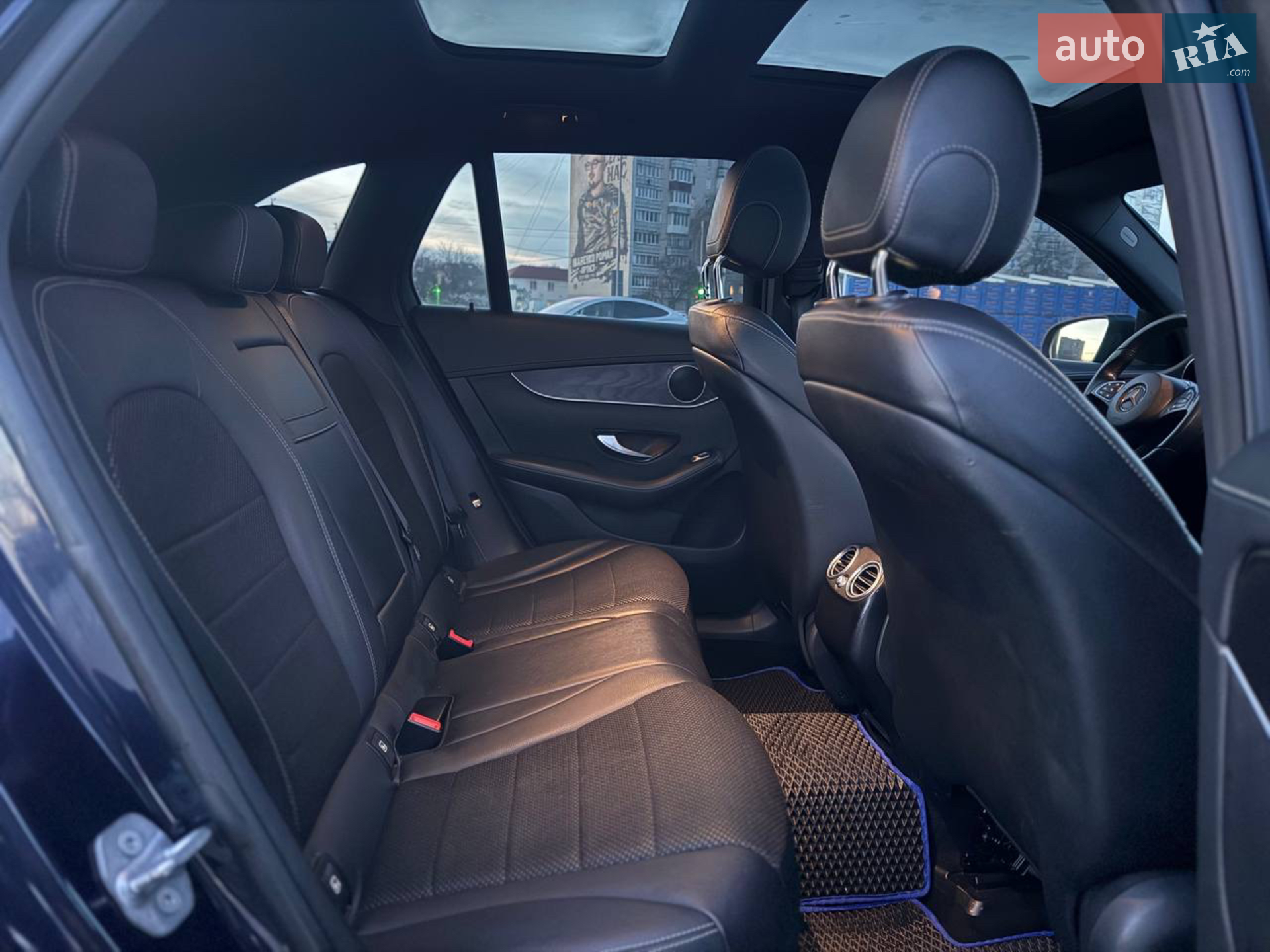 2018 Mercedes-Benz GLC - мініатюра 28