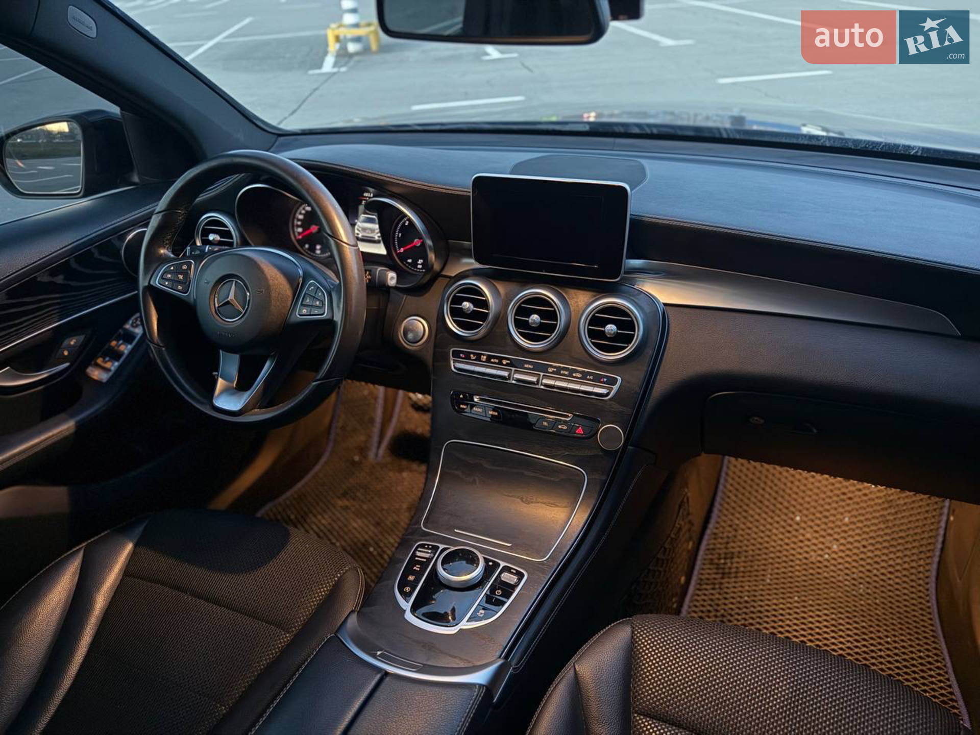 2018 Mercedes-Benz GLC - мініатюра 30