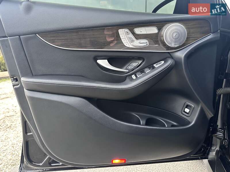 Позашляховик / Кросовер Mercedes-Benz GLC-Class 2015 в Дніпрі фото 20 Позашляховик / Кросовер Mercedes-Benz GLC-Class 2015 в Дніпрі