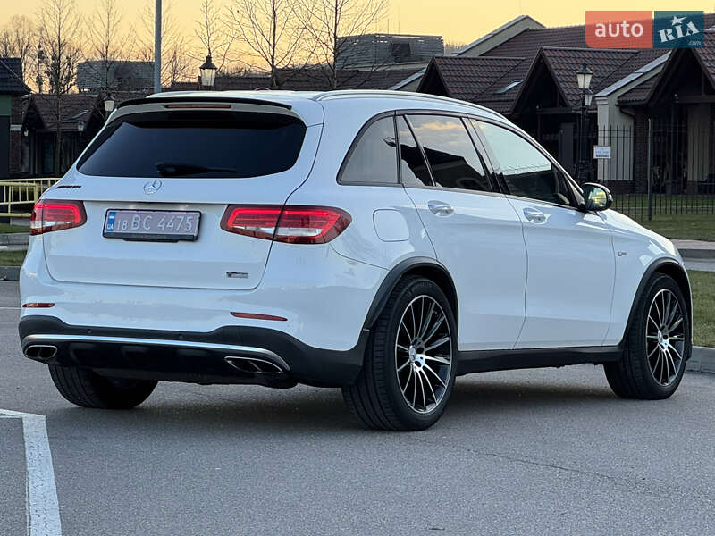 Внедорожник / Кроссовер Mercedes-Benz GLC-Class 2016 в Киеве фото 10 Внедорожник / Кроссовер Mercedes-Benz GLC-Class 2016 в Киеве