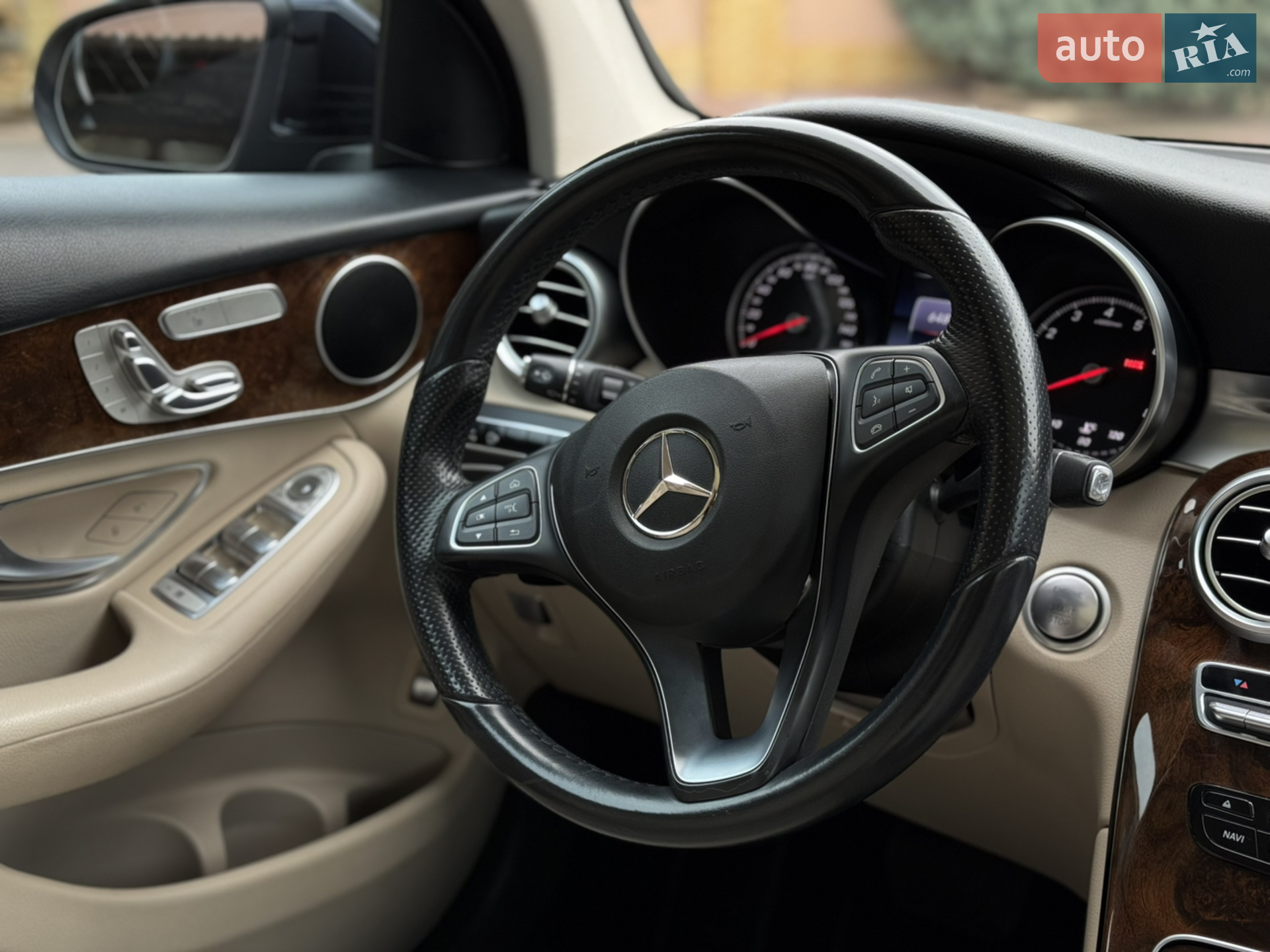 2016 Mercedes-Benz GLC - мініатюра 34