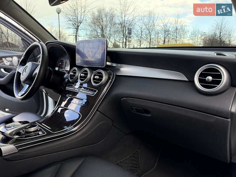Внедорожник / Кроссовер Mercedes-Benz GLC-Class 2017 в Ивано-Франковске