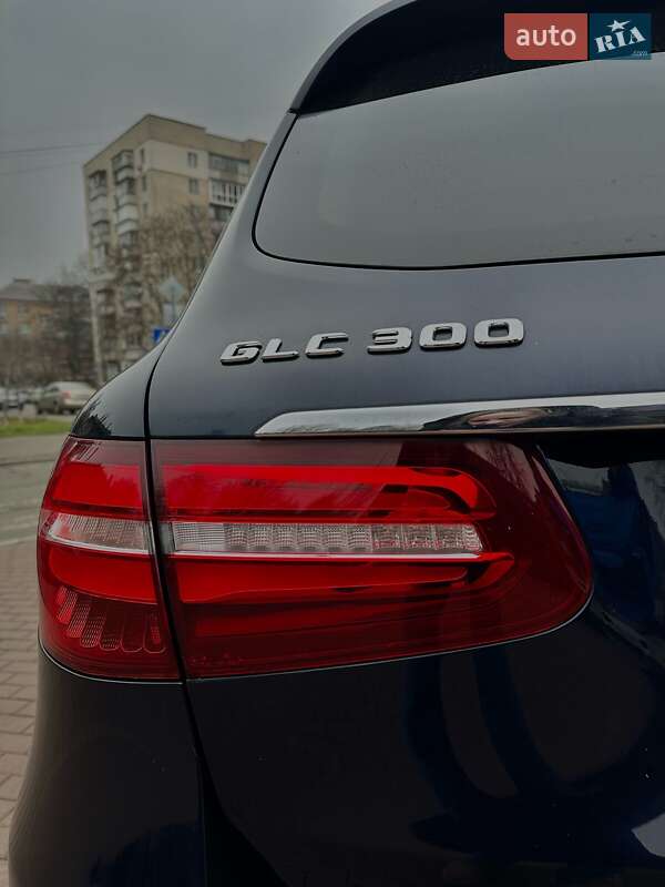 Внедорожник / Кроссовер Mercedes-Benz GLC-Class 2018 в Киеве фото 24 Внедорожник / Кроссовер Mercedes-Benz GLC-Class 2018 в Киеве