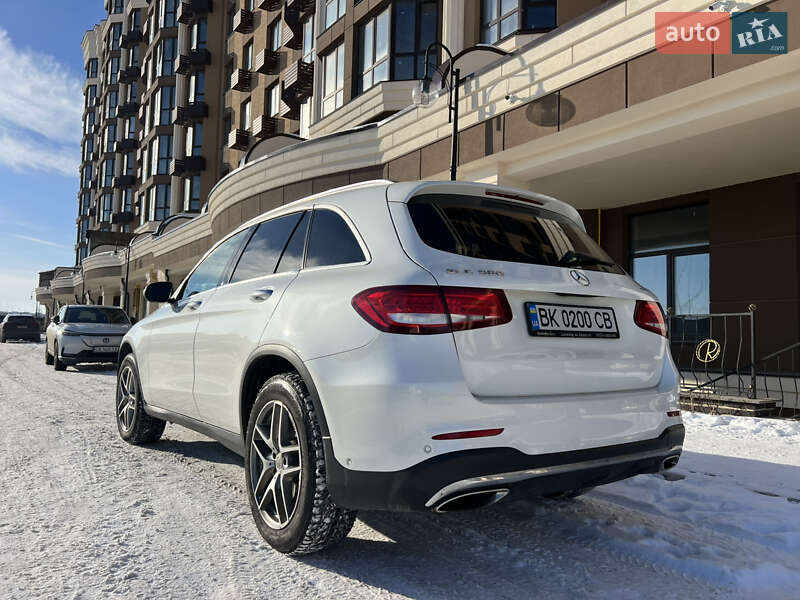 Позашляховик / Кросовер Mercedes-Benz GLC-Class 2017 в Києві фото 10 Позашляховик / Кросовер Mercedes-Benz GLC-Class 2017 в Києві