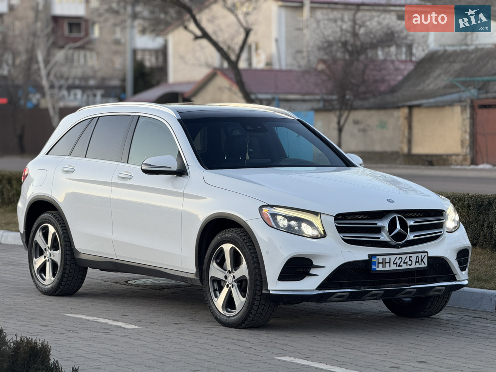 2016 Mercedes-Benz GLC - мініатюра 16