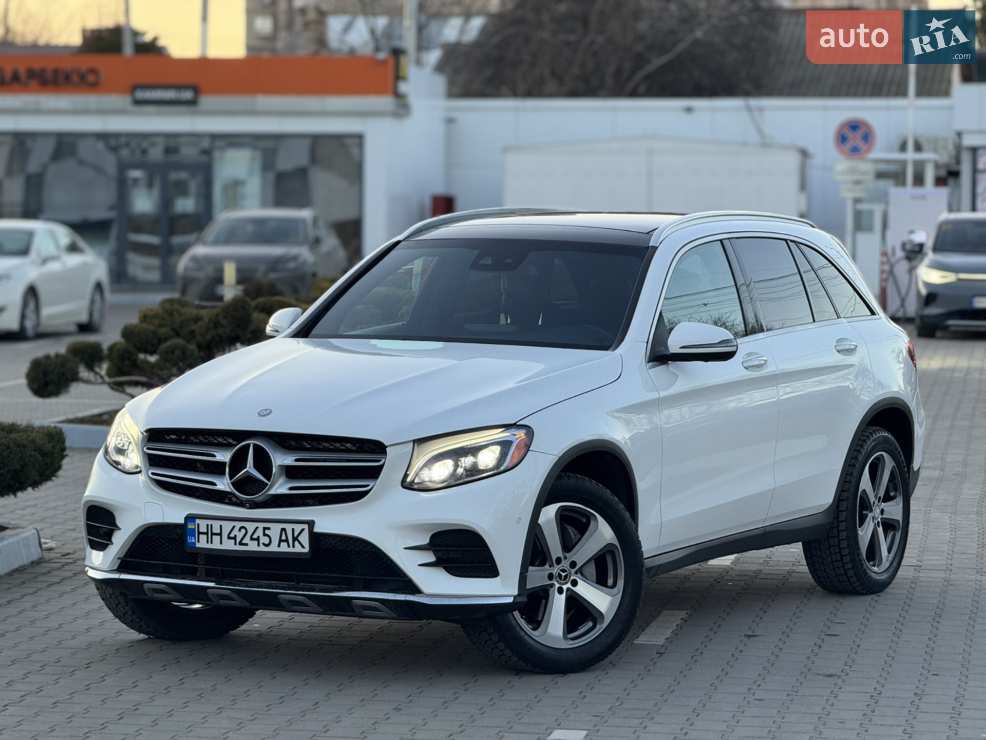 2016 Mercedes-Benz GLC - мініатюра 48
