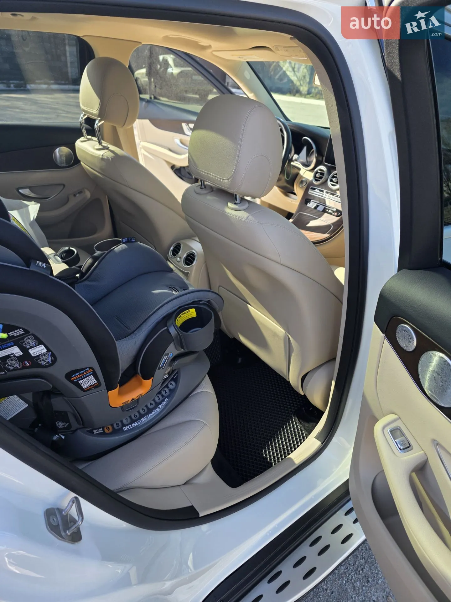 2019 Mercedes-Benz GLC - мініатюра 24