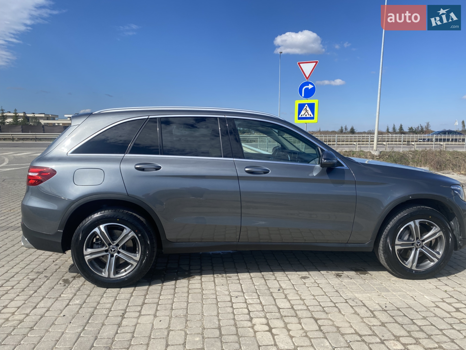 2017 Mercedes-Benz GLC - мініатюра 4