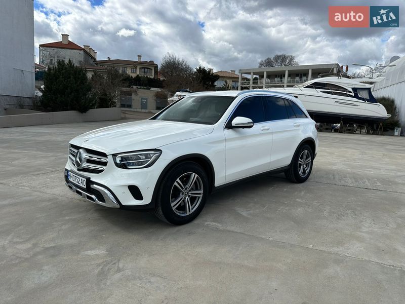 Mercedes-Benz GLC-Class 2021