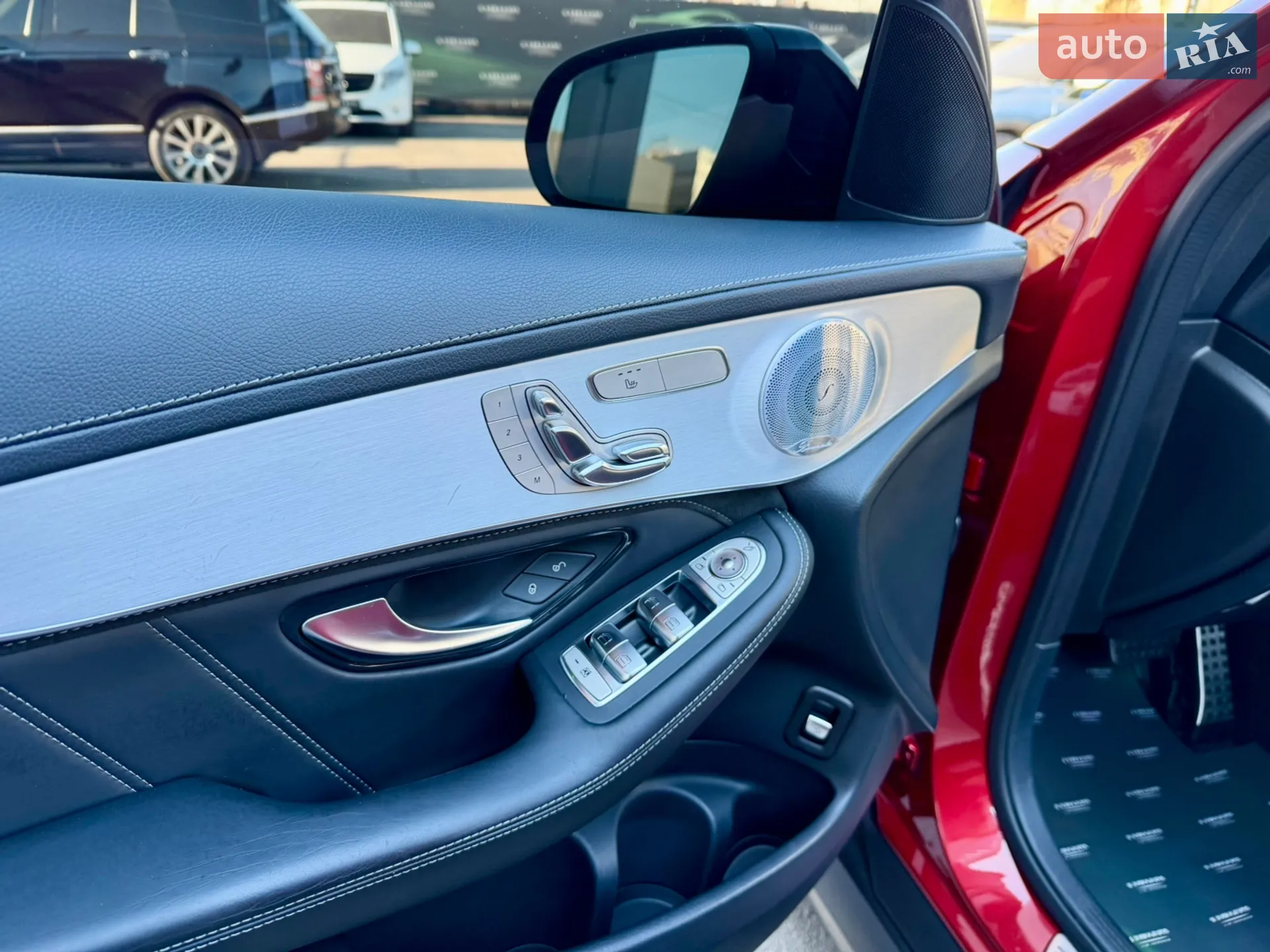 2019 Mercedes-Benz GLC - мініатюра 34