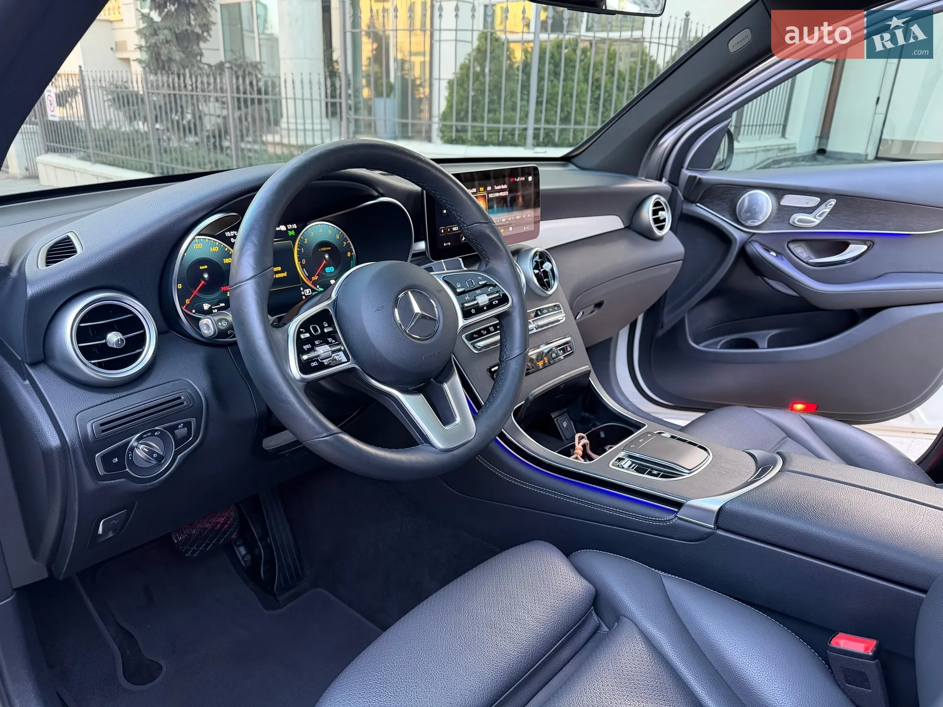 2020 Mercedes-Benz GLC - мініатюра 42