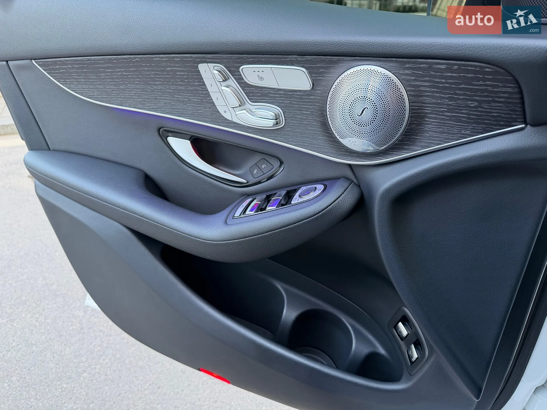 2020 Mercedes-Benz GLC - мініатюра 39