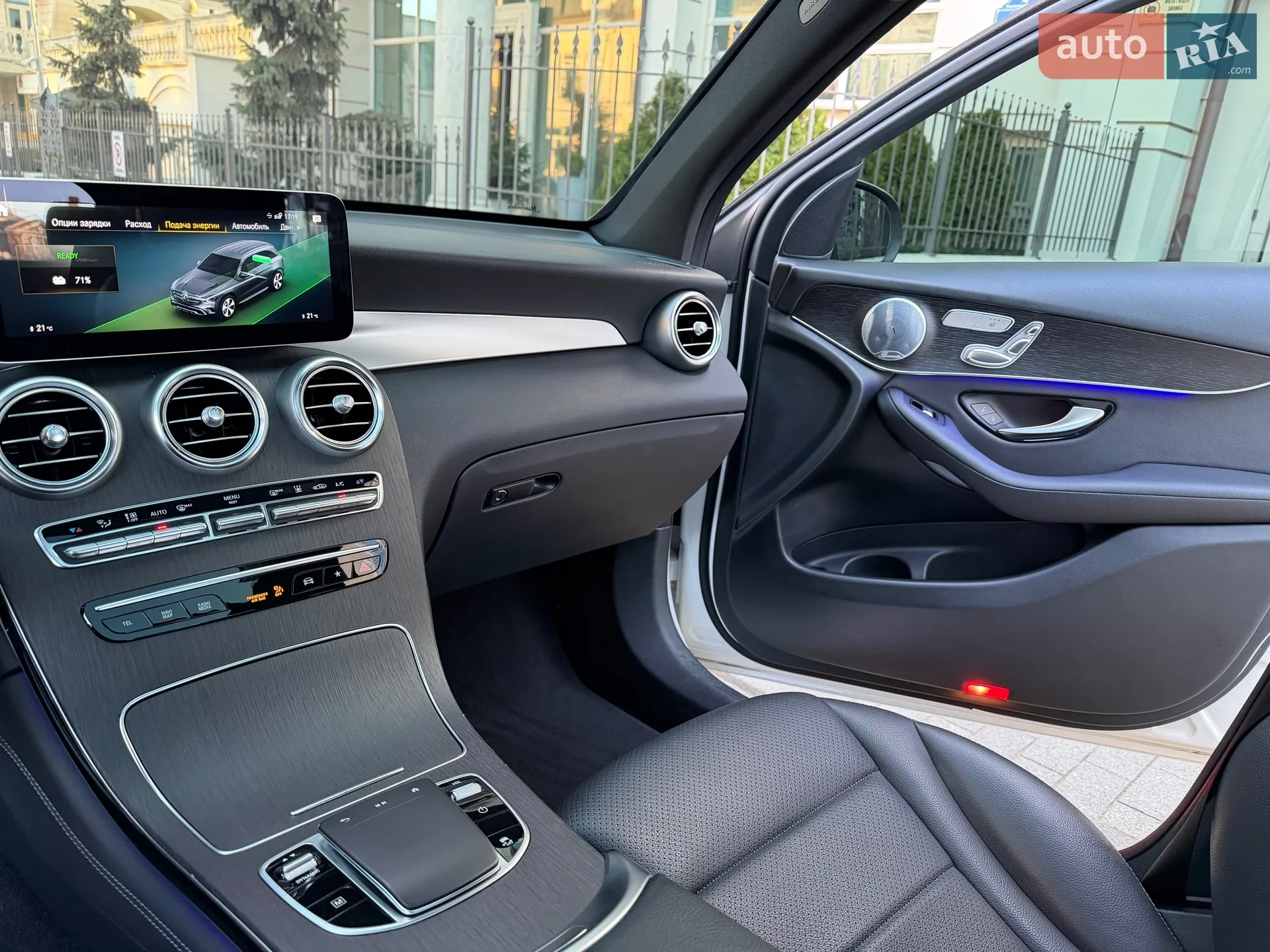2020 Mercedes-Benz GLC - мініатюра 63