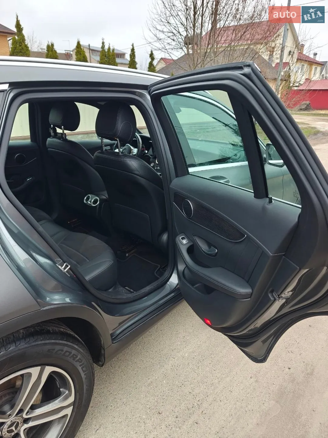 2019 Mercedes-Benz GLC - мініатюра 28