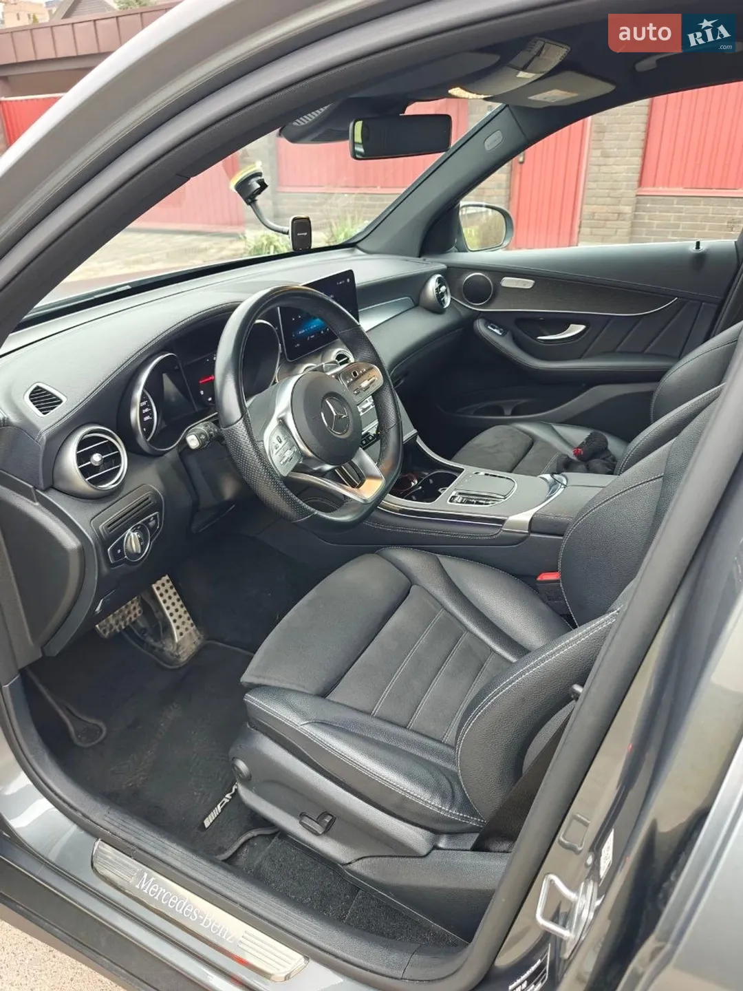 2019 Mercedes-Benz GLC - мініатюра 36