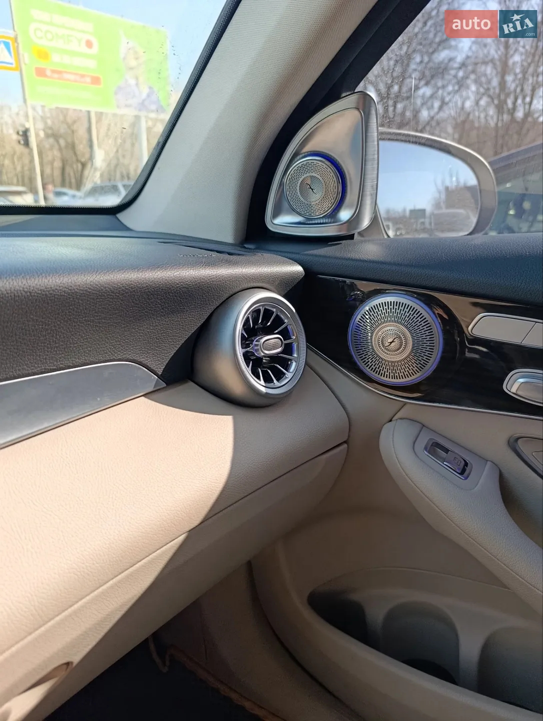 2022 Mercedes-Benz GLC - мініатюра 3