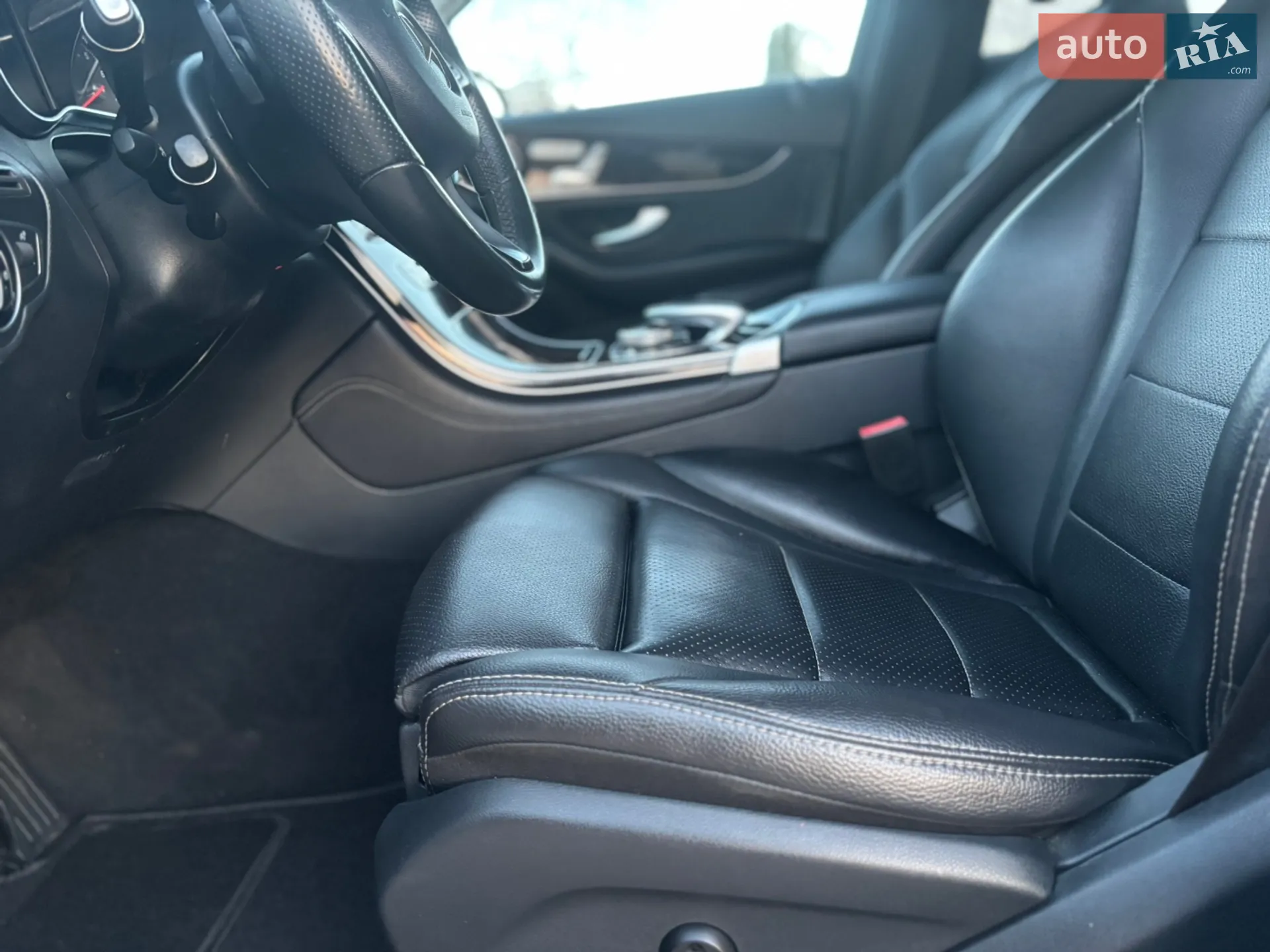 2016 Mercedes-Benz GLC - мініатюра 23