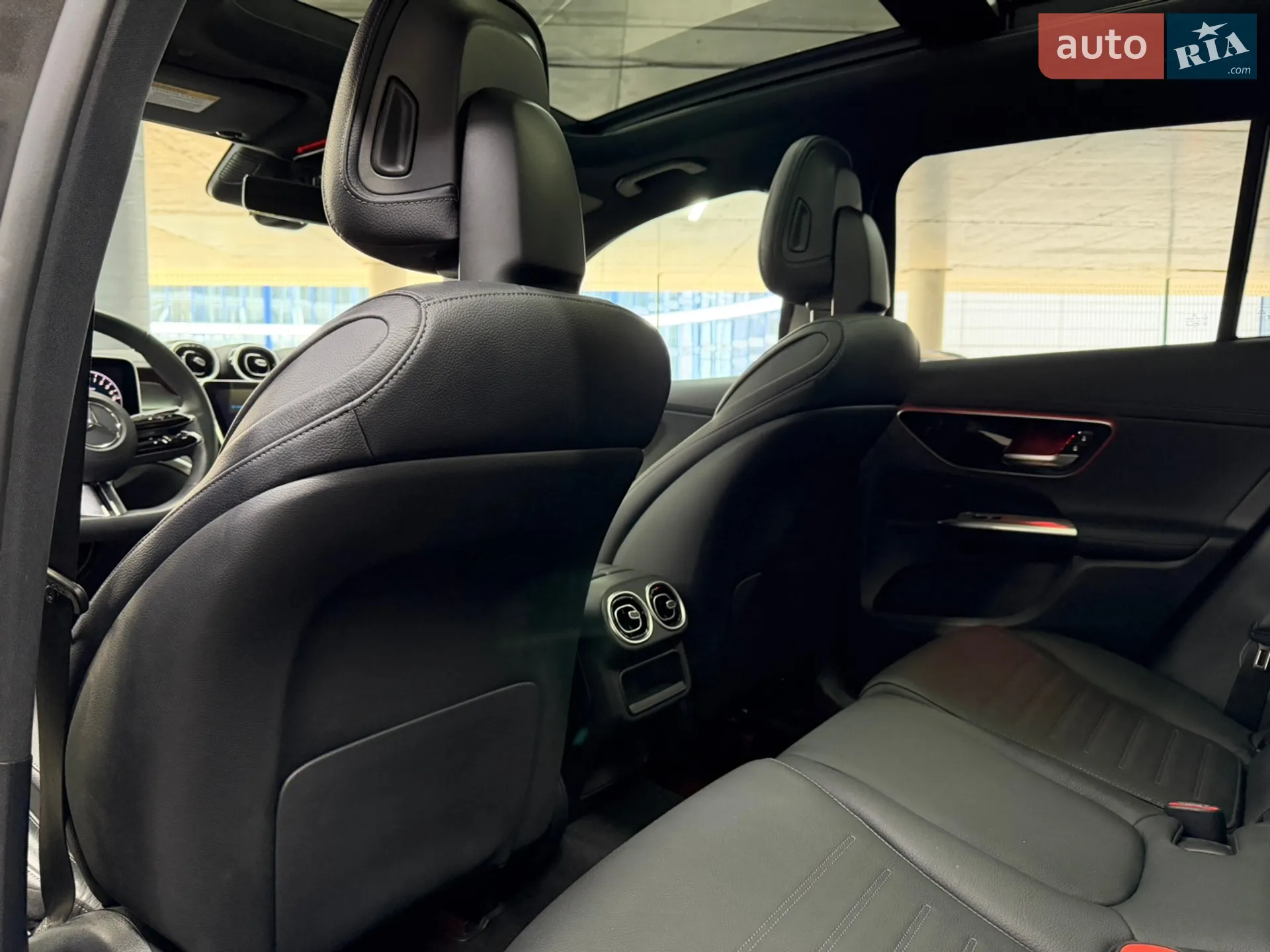 2025 Mercedes-Benz GLC - мініатюра 25