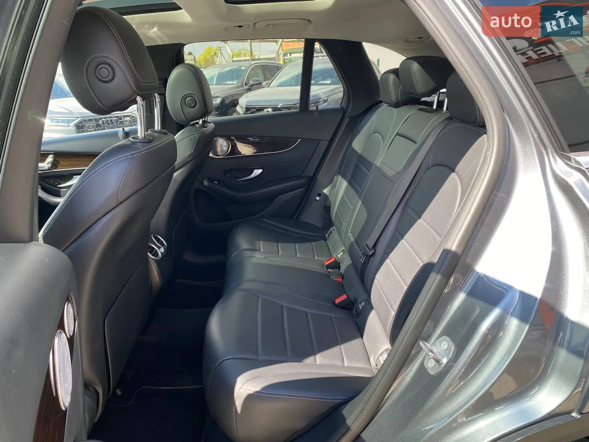 2018 Mercedes-Benz GLC - мініатюра 23
