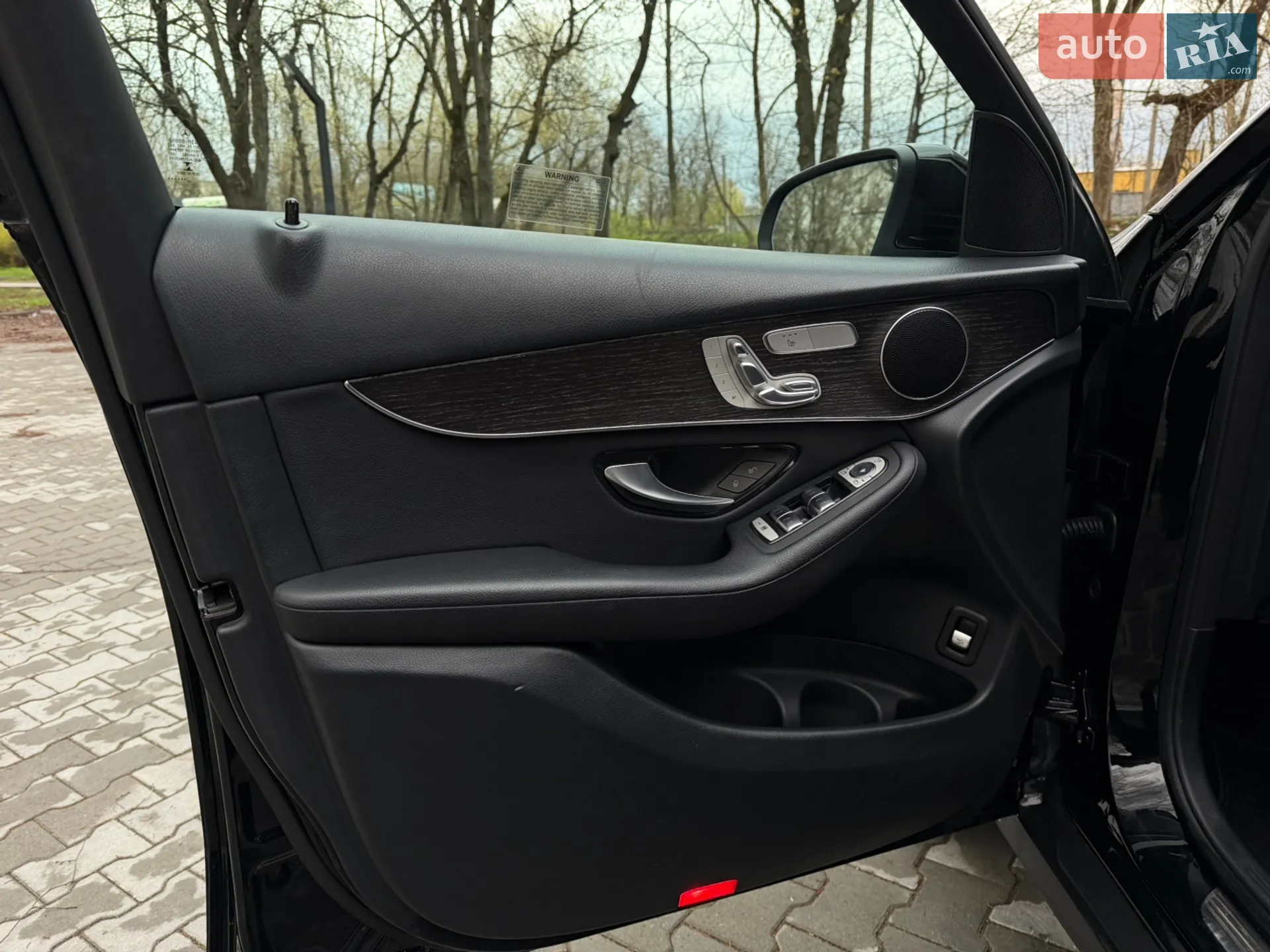 2020 Mercedes-Benz GLC - мініатюра 24