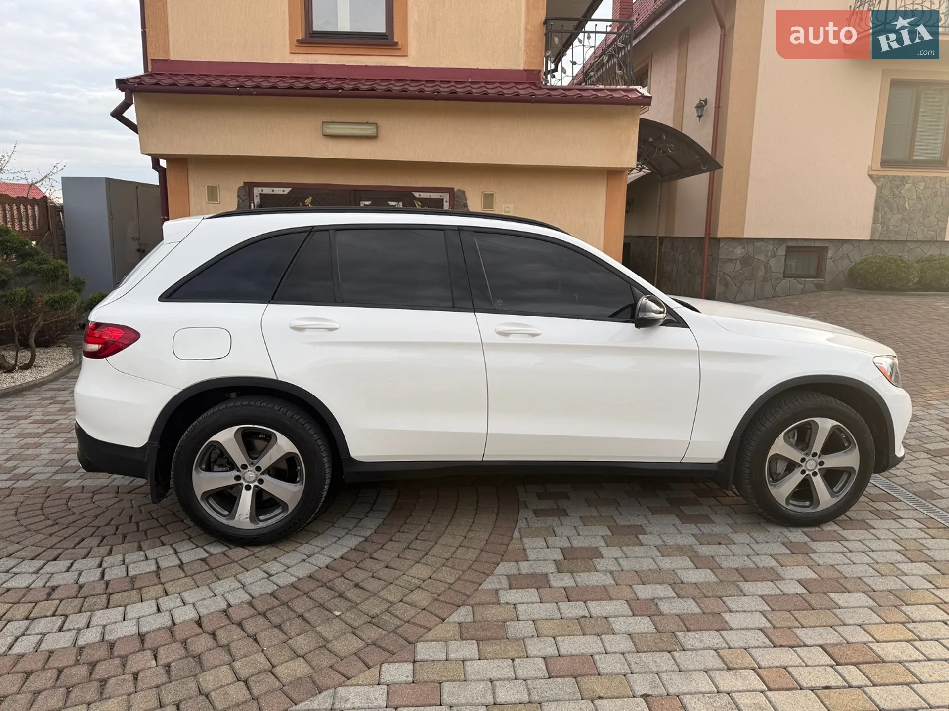 2016 Mercedes-Benz GLC - мініатюра 4