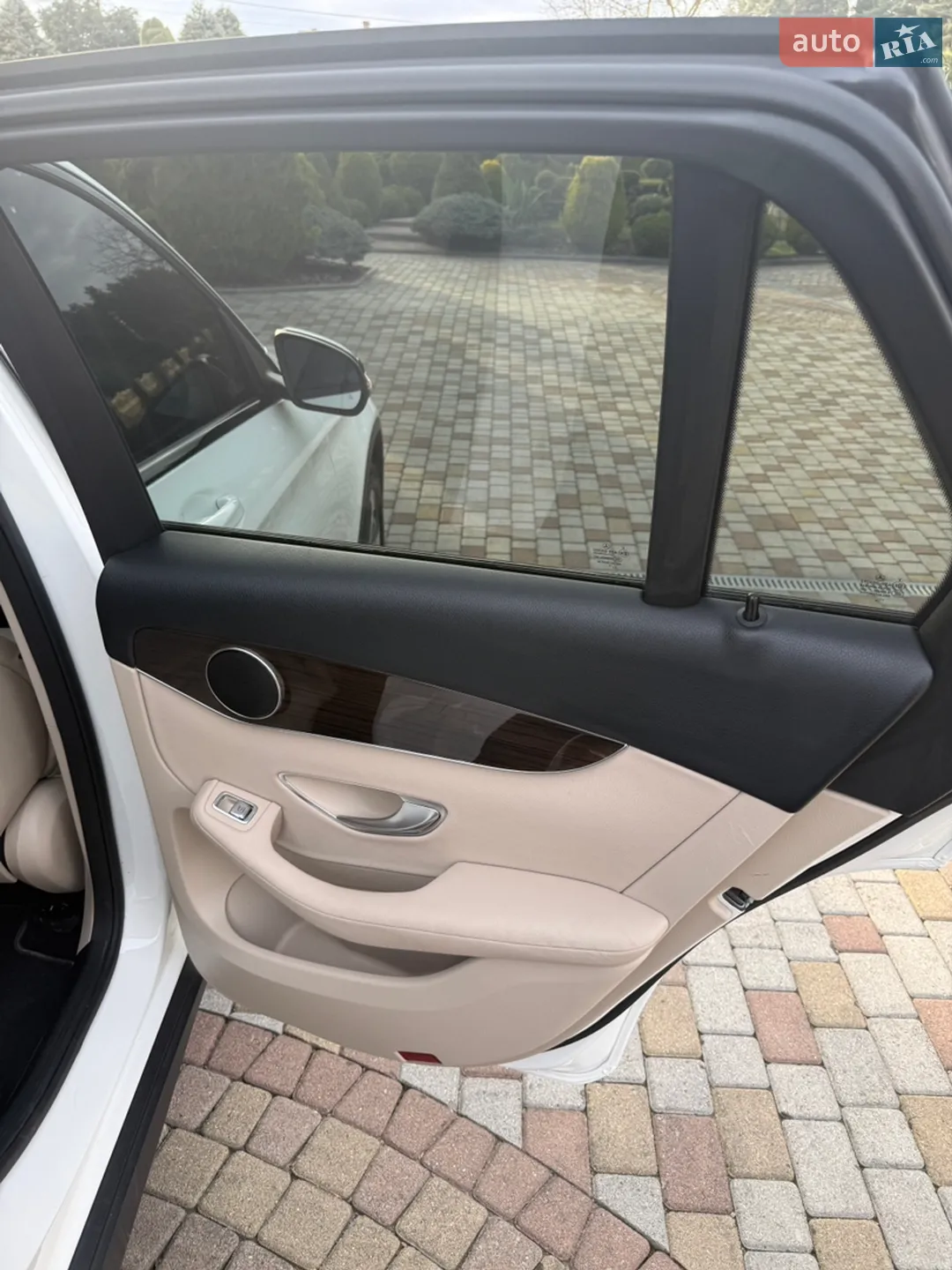 2016 Mercedes-Benz GLC - мініатюра 15