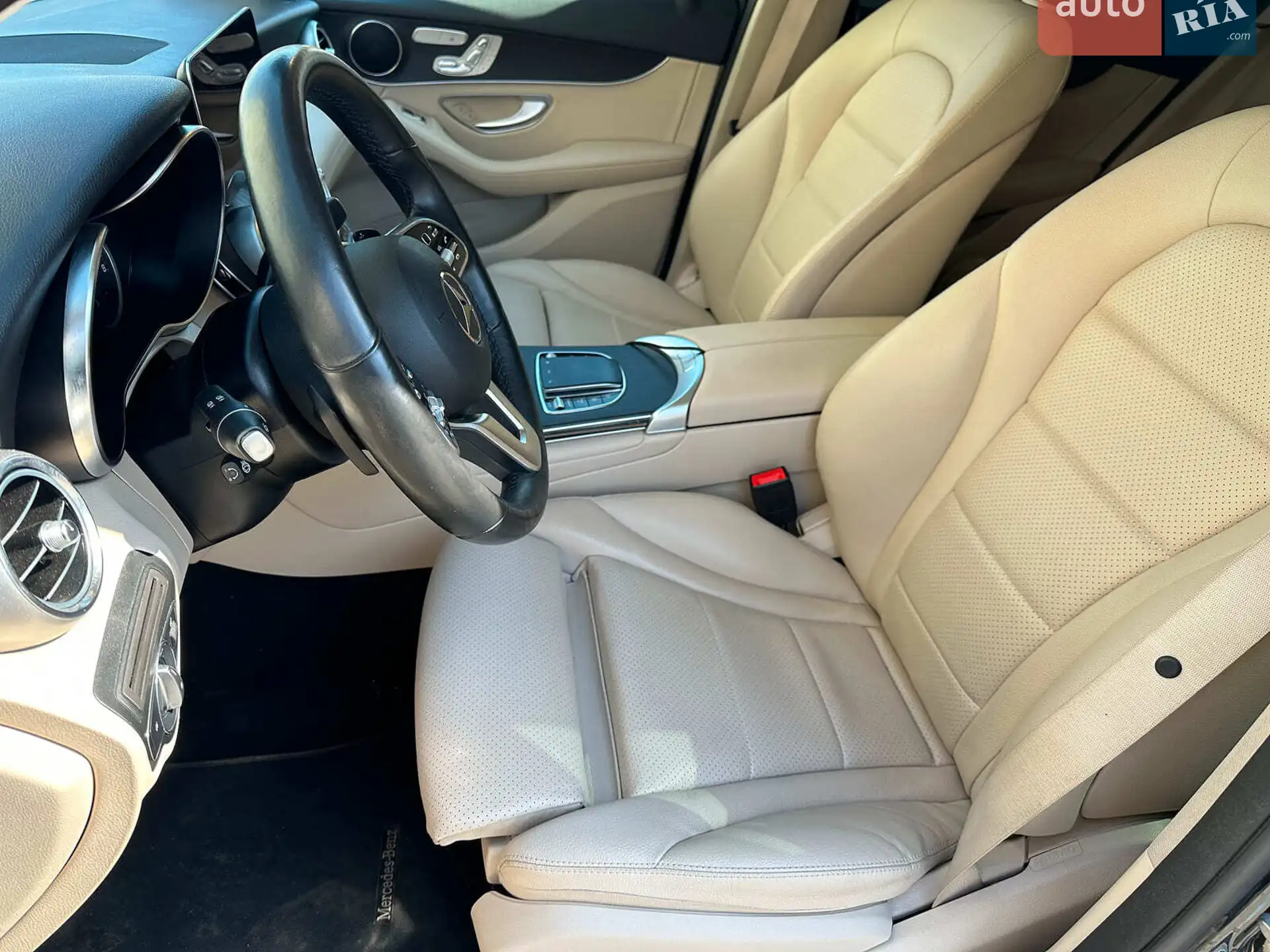 2022 Mercedes-Benz GLC - мініатюра 17