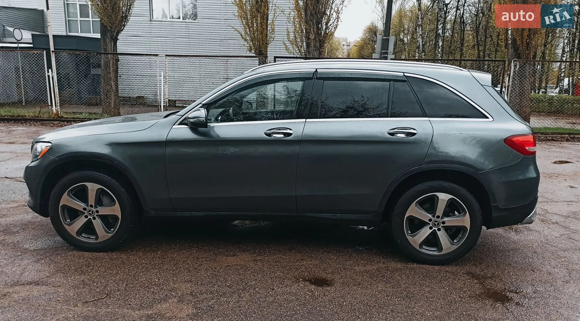 2017 Mercedes-Benz GLC - мініатюра 2