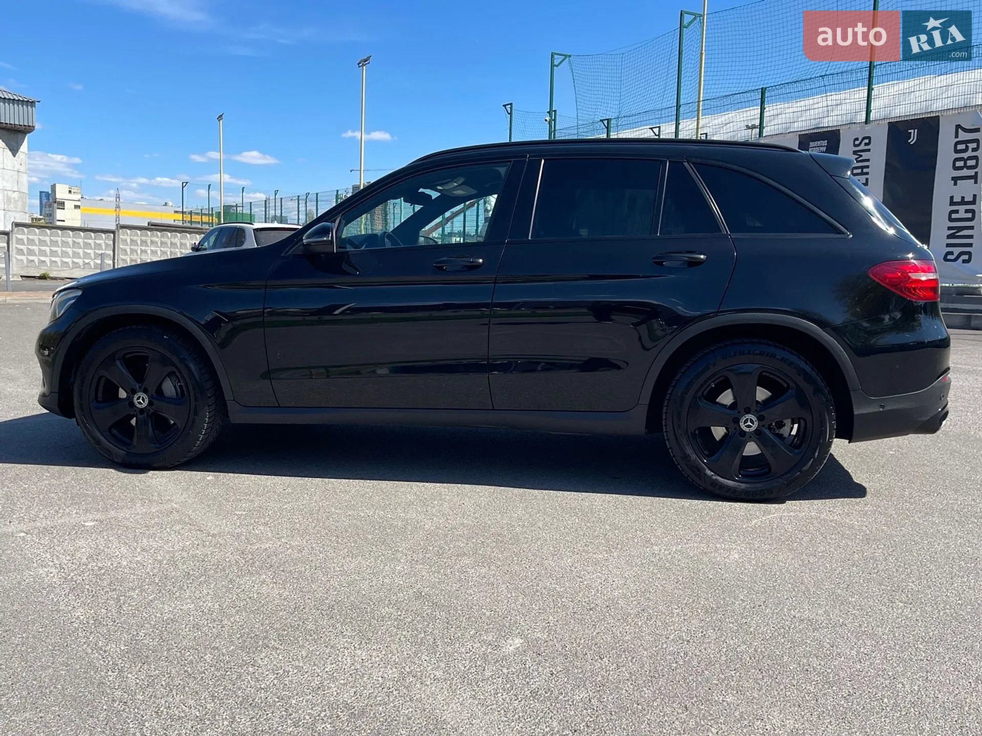 2017 Mercedes-Benz GLC - мініатюра 3