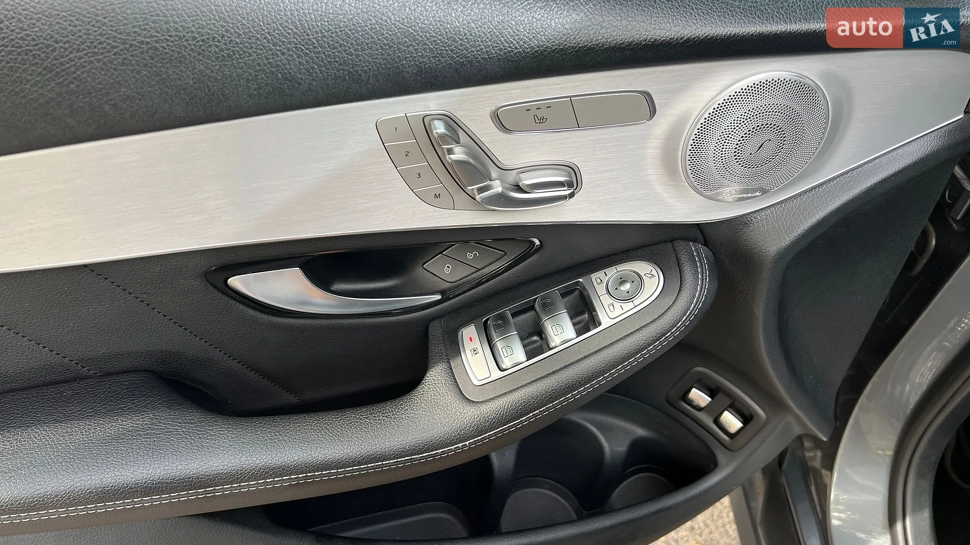 2019 Mercedes-Benz GLC - мініатюра 47