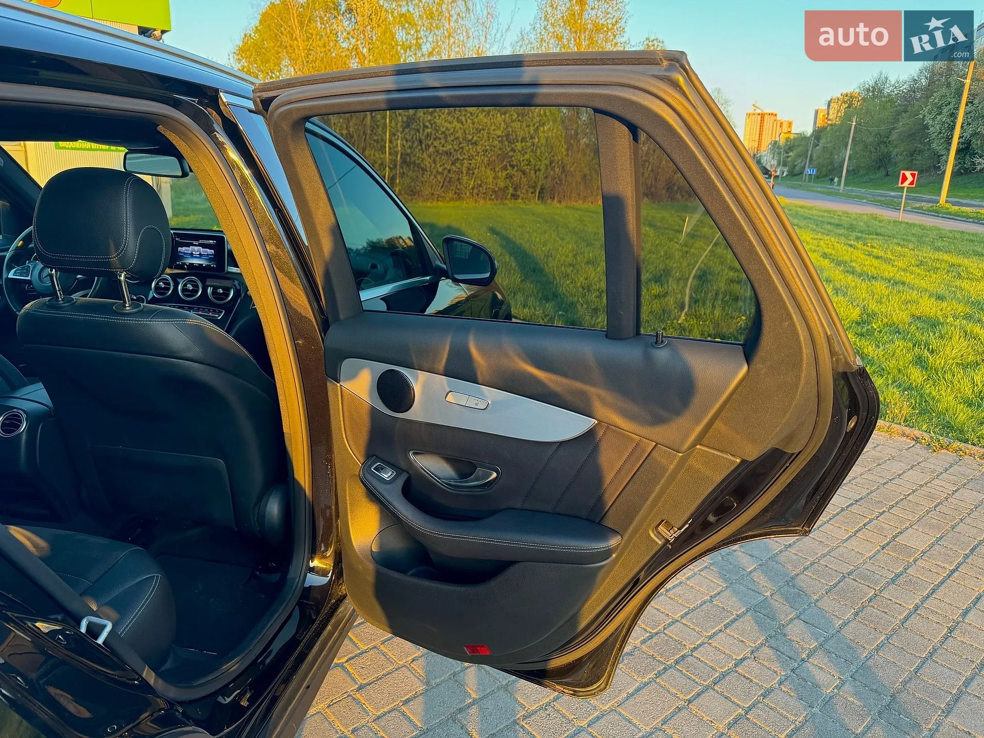2016 Mercedes-Benz GLC - мініатюра 39