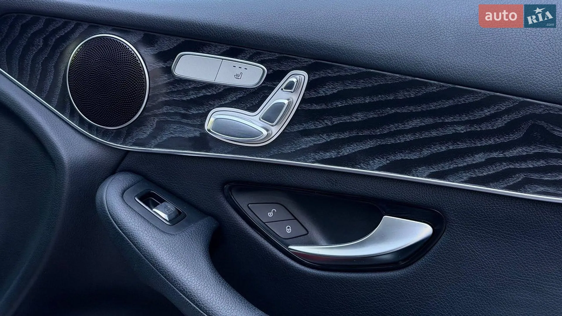 2016 Mercedes-Benz GLC - мініатюра 11