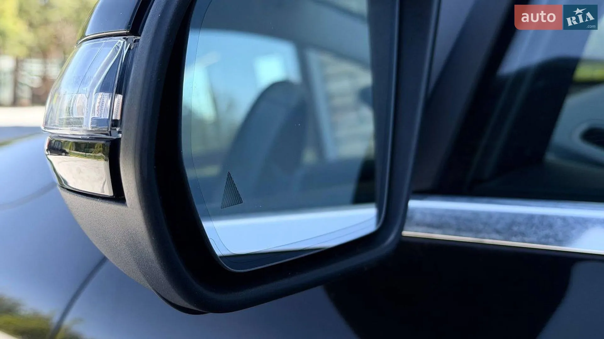 2016 Mercedes-Benz GLC - мініатюра 27