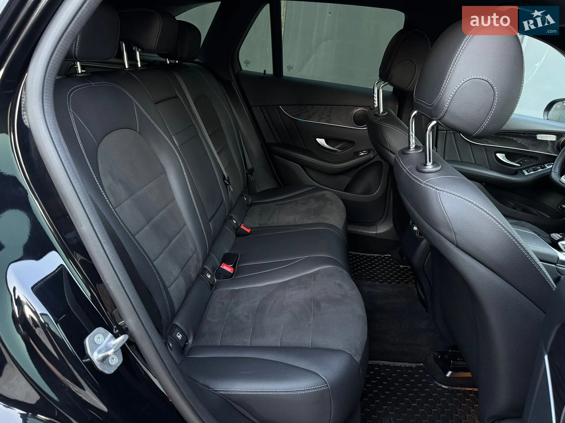 2019 Mercedes-Benz GLC - мініатюра 31