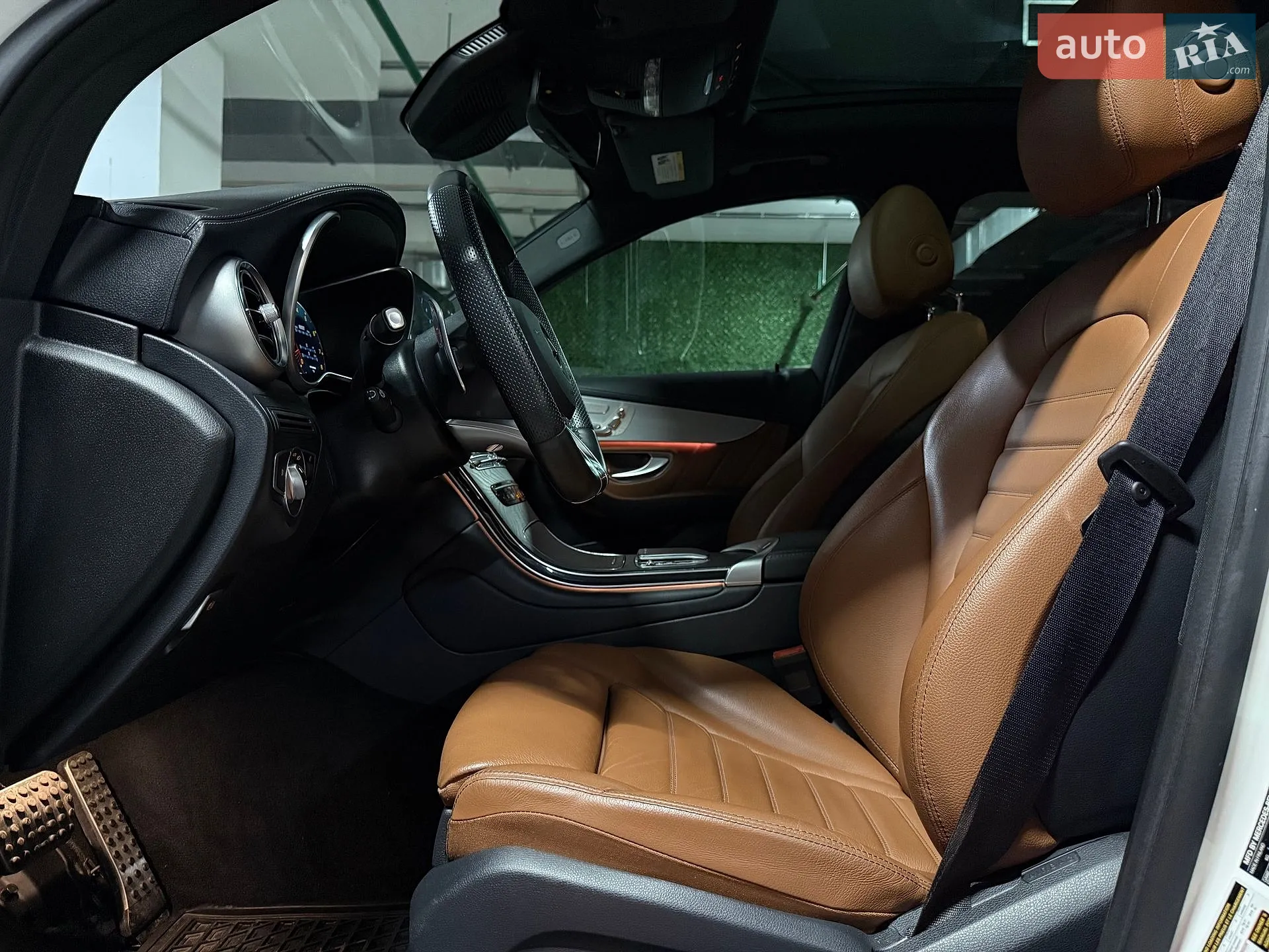 2021 Mercedes-Benz GLC - мініатюра 29