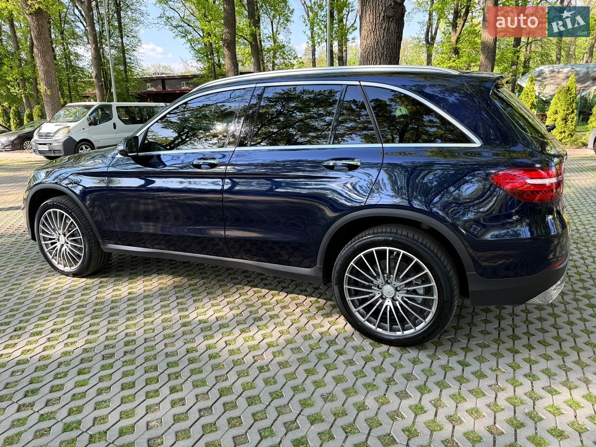 2017 Mercedes-Benz GLC - мініатюра 19