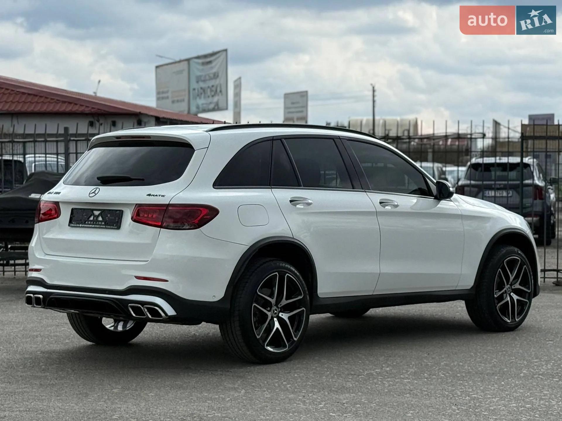 2022 Mercedes-Benz GLC - мініатюра 47