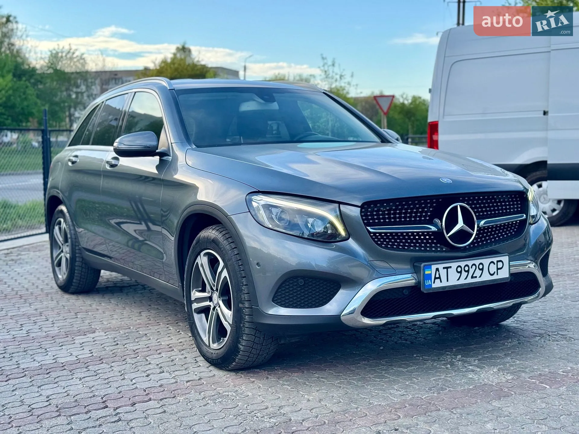2016 Mercedes-Benz GLC - мініатюра 29
