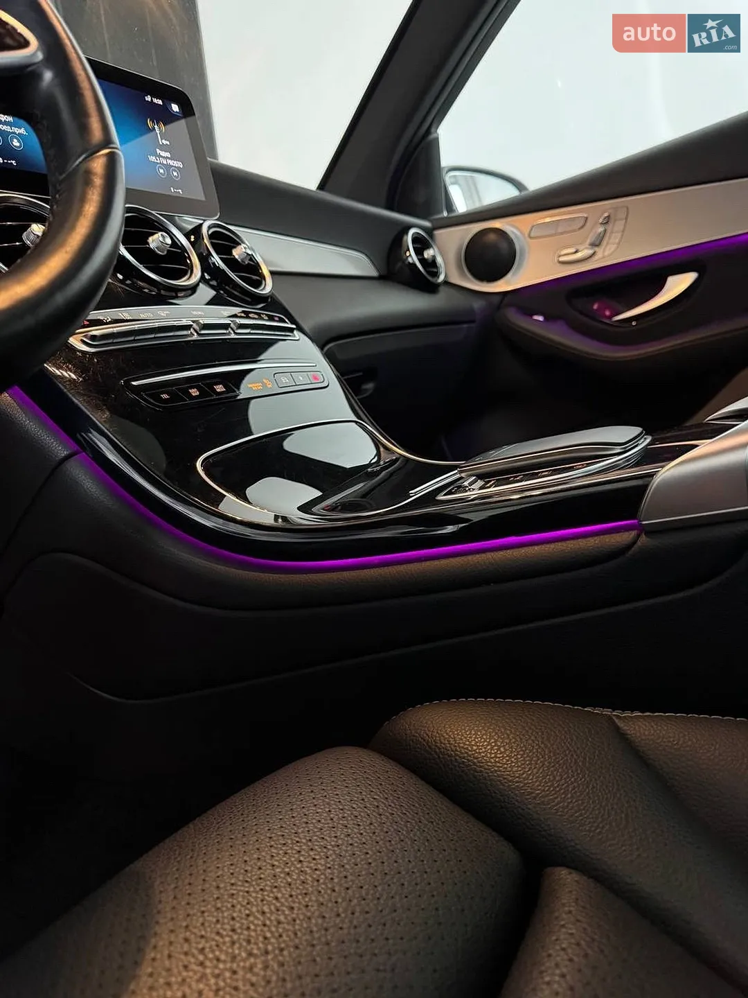 2022 Mercedes-Benz GLC - мініатюра 15