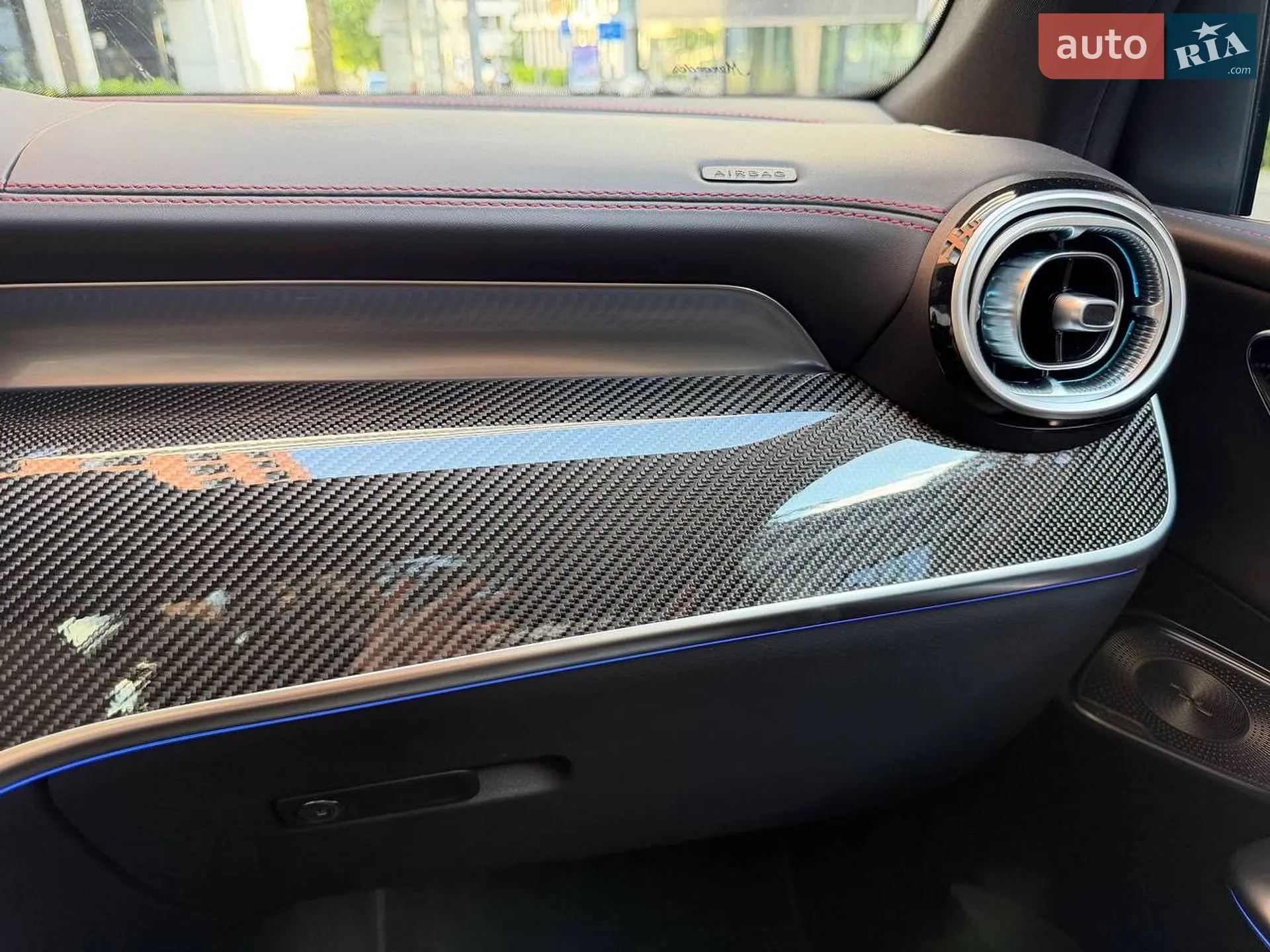 2025 Mercedes-Benz GLC - мініатюра 26