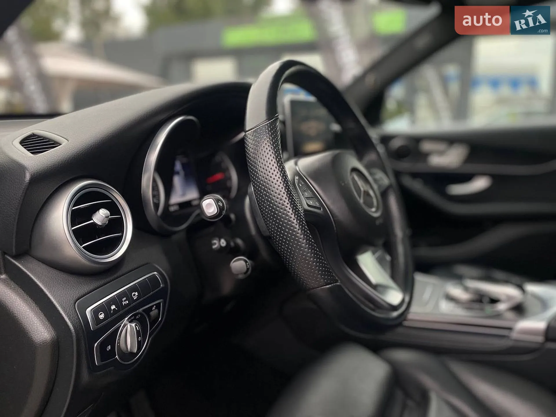 2018 Mercedes-Benz GLC - мініатюра 20