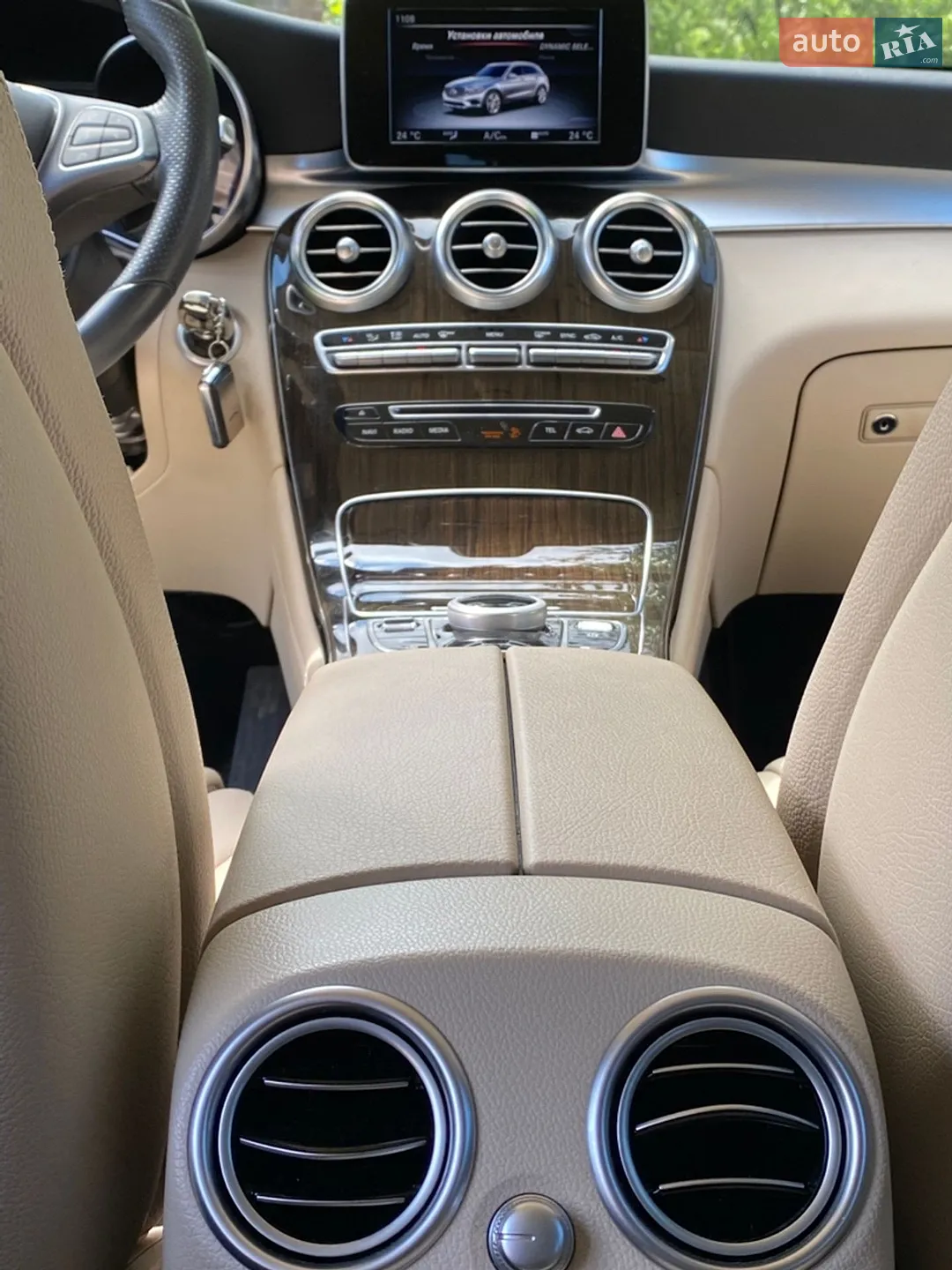 2017 Mercedes-Benz GLC - мініатюра 23