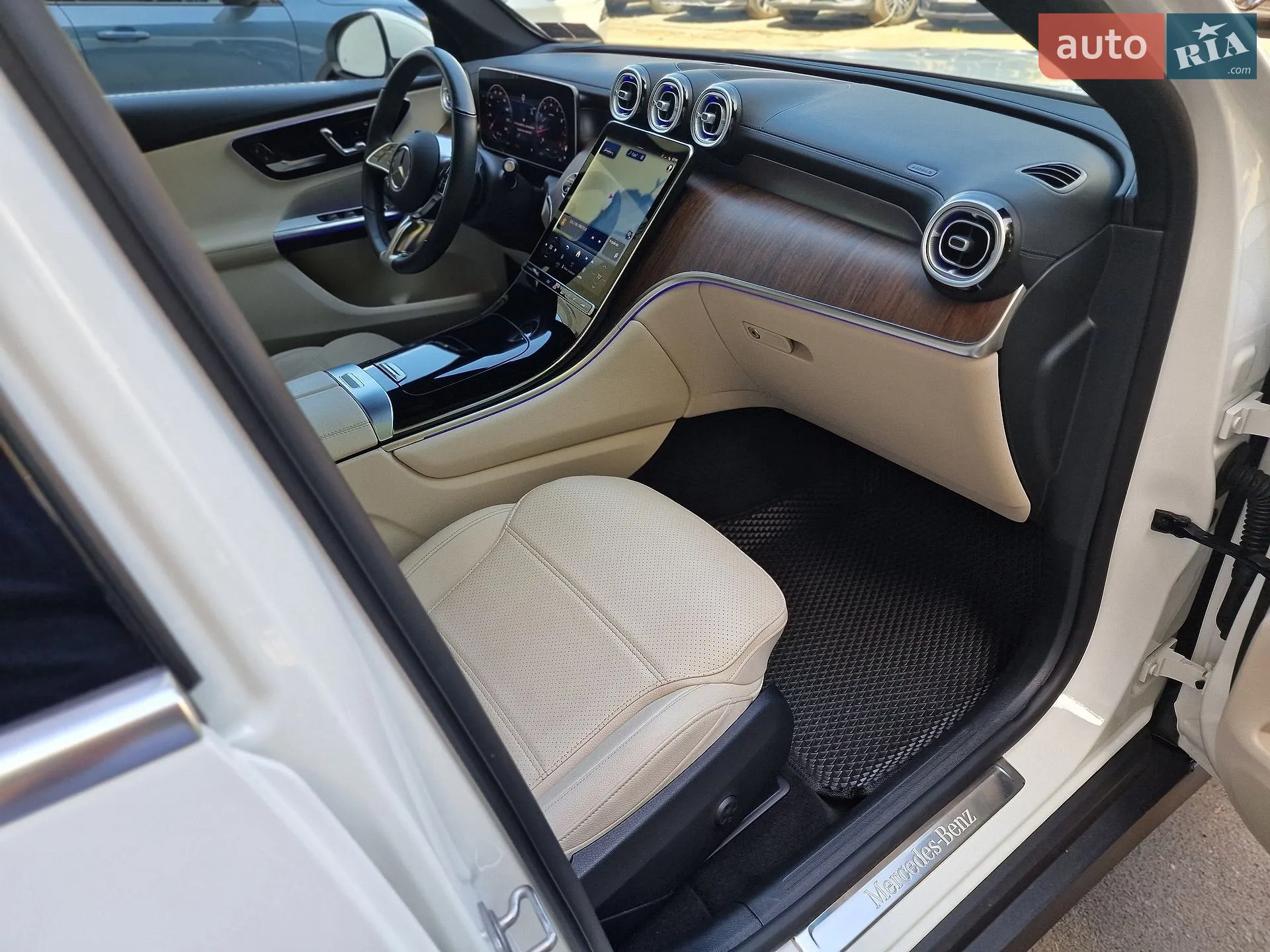 2024 Mercedes-Benz GLC - мініатюра 43