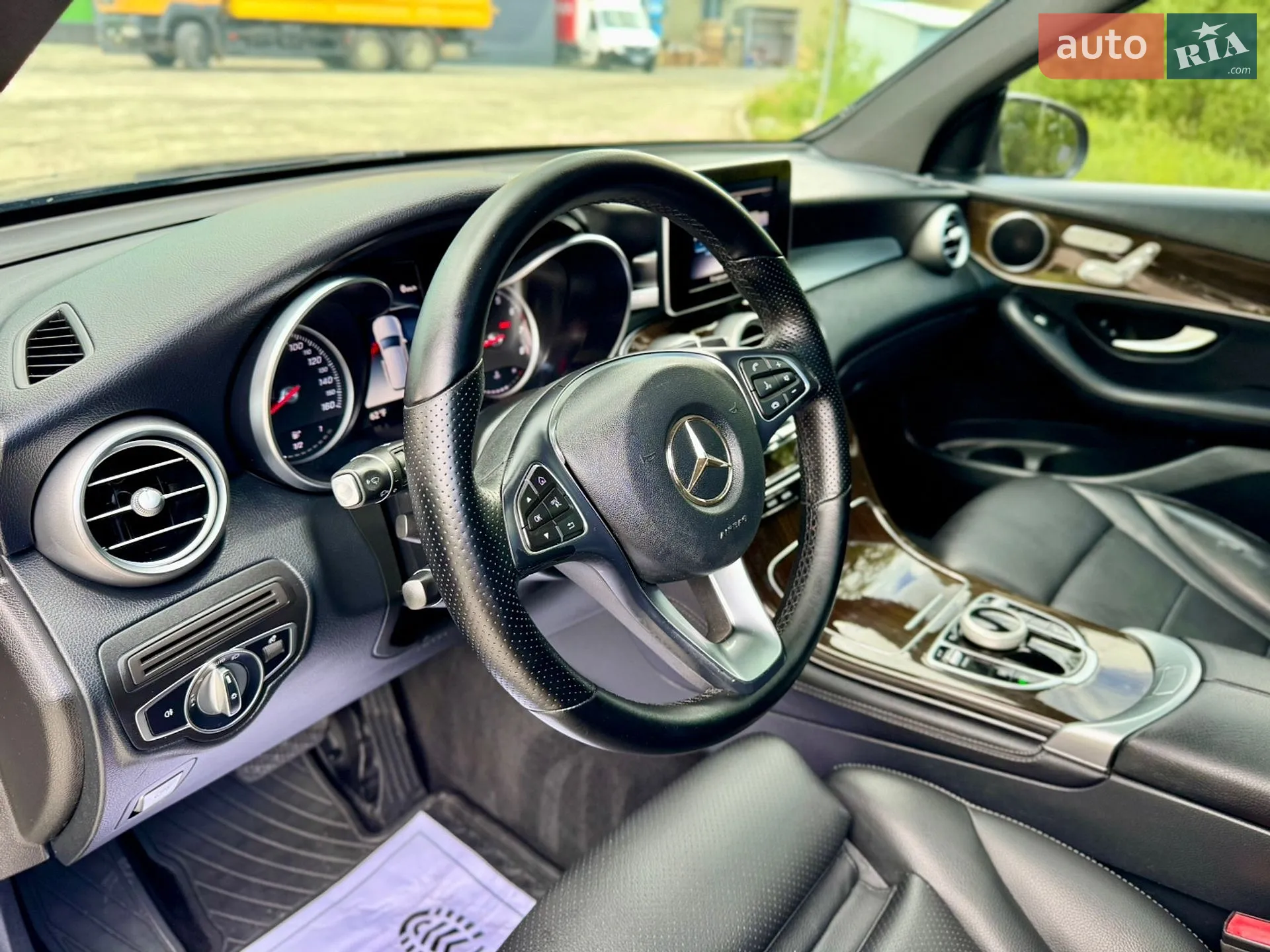2018 Mercedes-Benz GLC - мініатюра 95