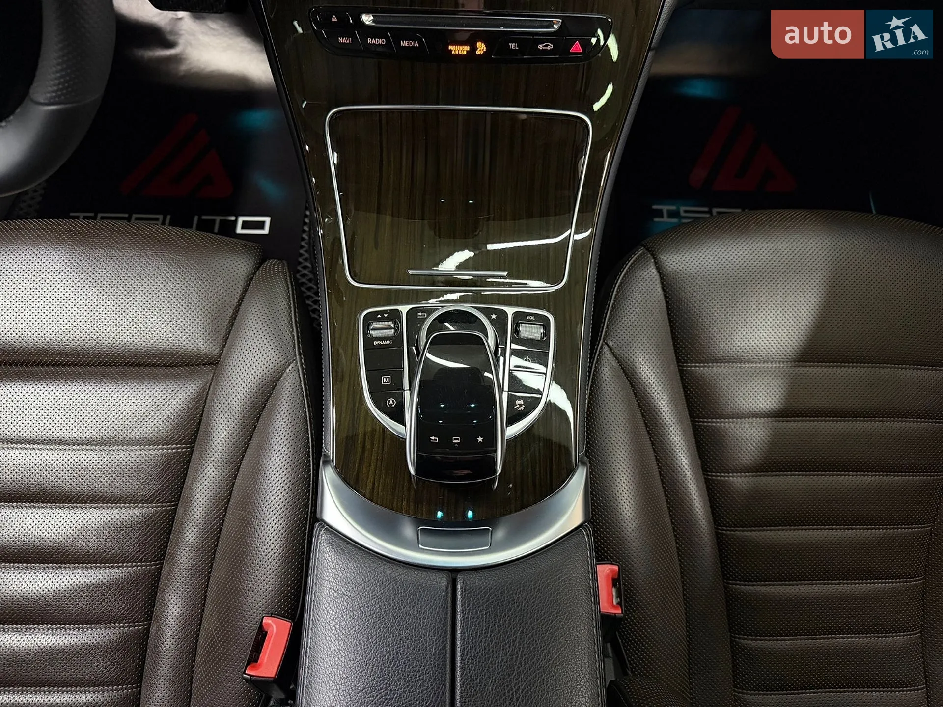2016 Mercedes-Benz GLC - мініатюра 29
