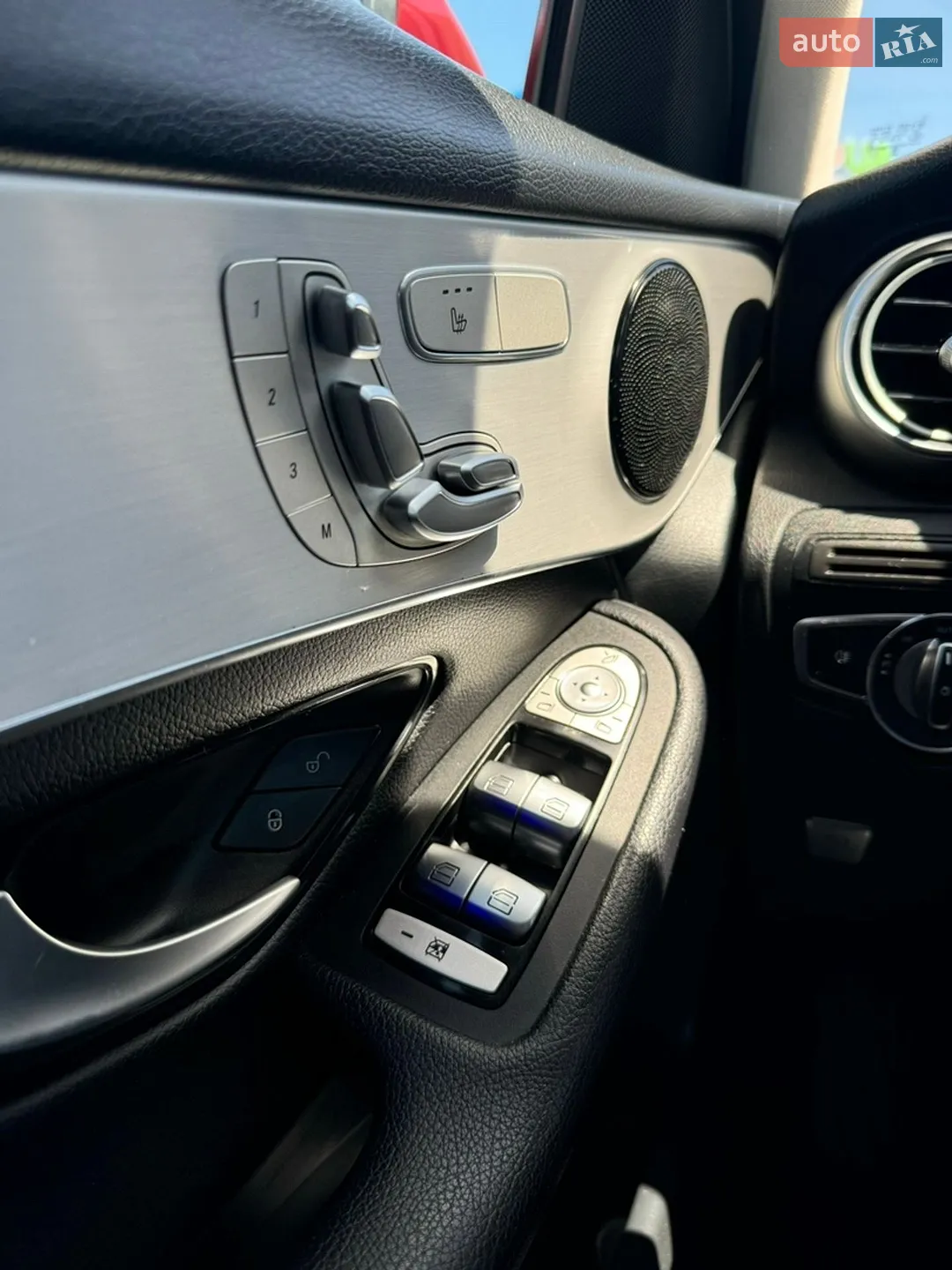 2022 Mercedes-Benz GLC - мініатюра 19