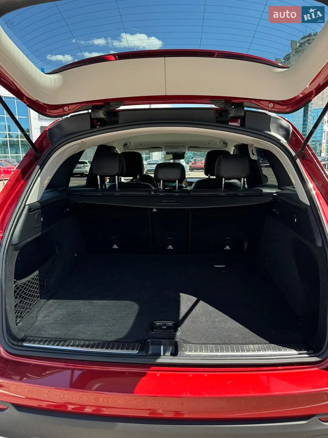 2022 Mercedes-Benz GLC - мініатюра 23