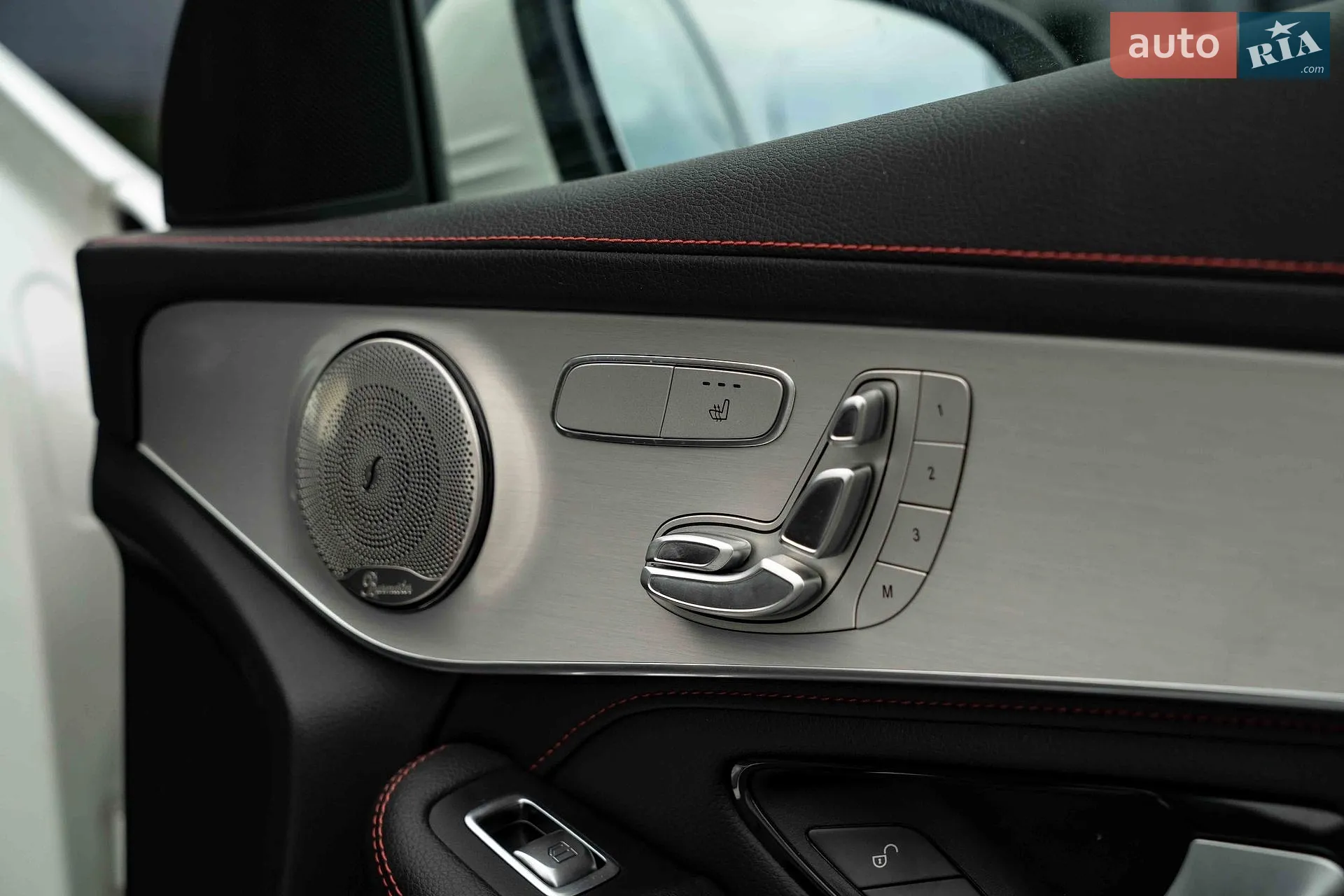 2022 Mercedes-Benz GLC - мініатюра 45